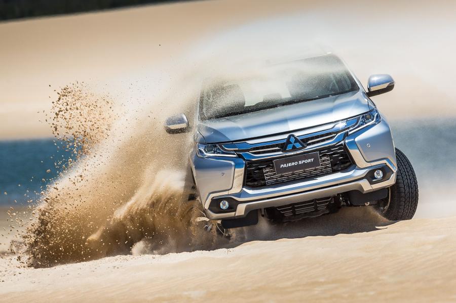  Mitsubishi Pajero Sport 2018 года  (LA) (фото 3 из 40)
